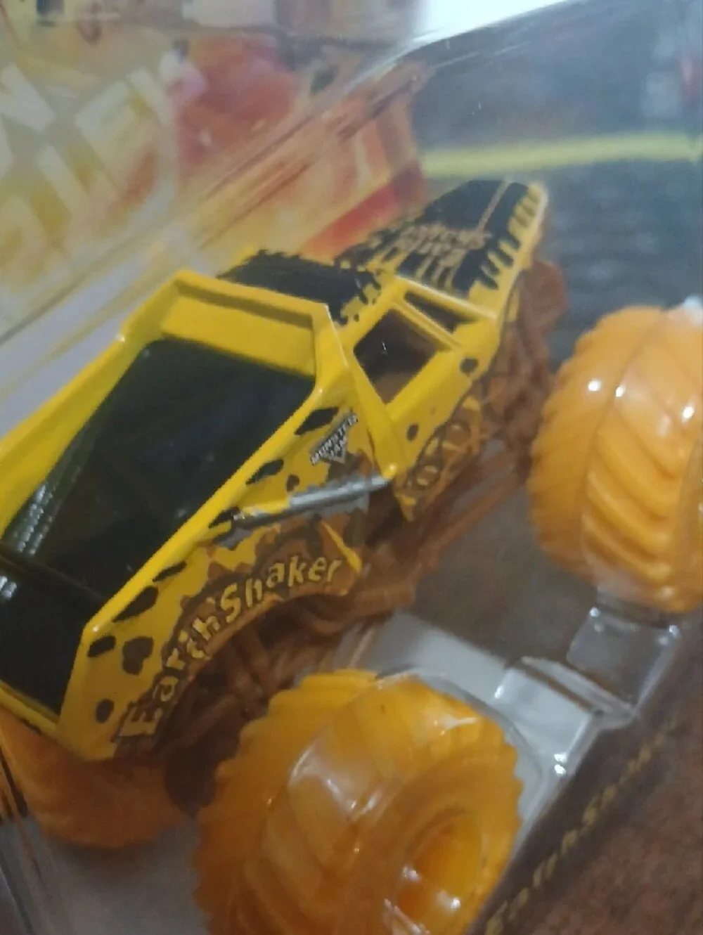 EarthShaker Yellow Monster Jam Truck 1/64
